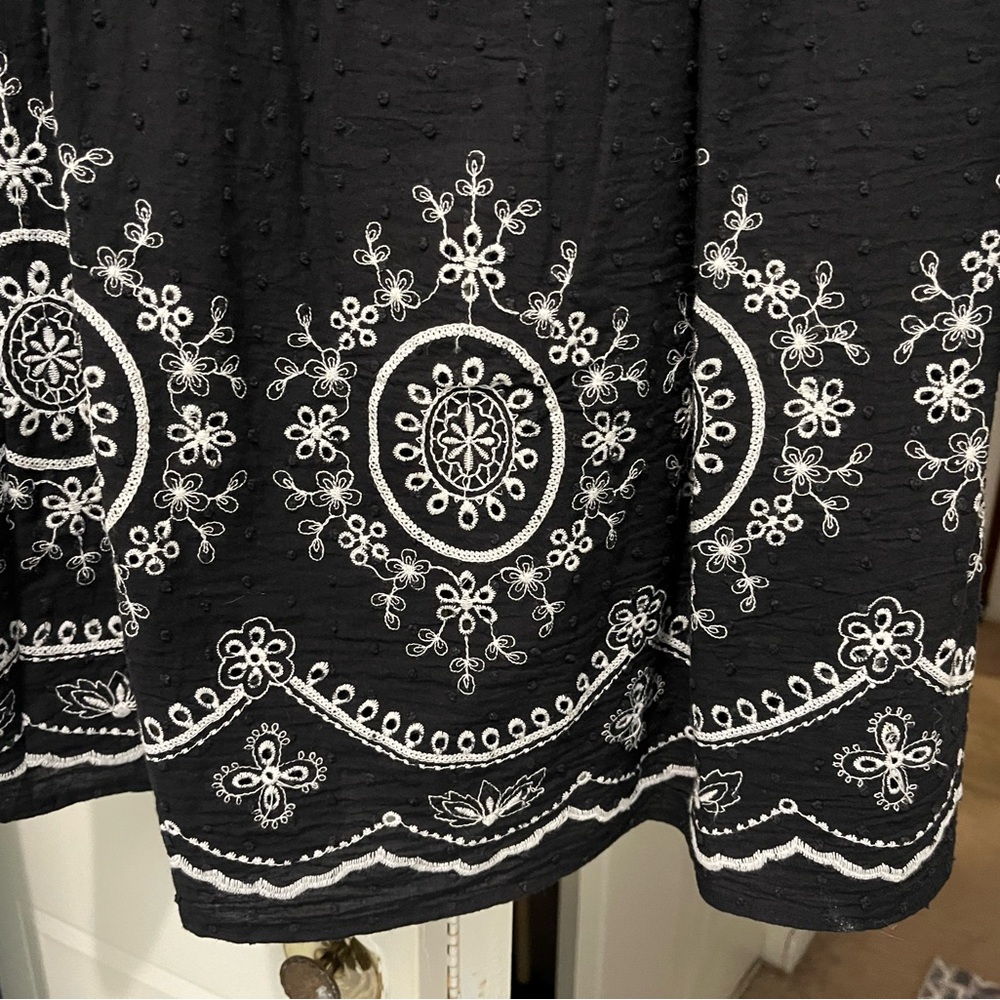 Chenault Los Angeles Embroidered Tunic with Bell Sleeves, NWT, Size M/L - Picture 7 of 7